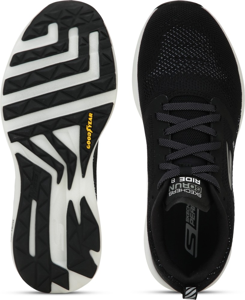 Skechers black outlet 8