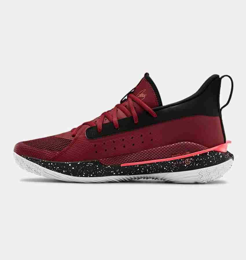 Curry deals 5 maroon