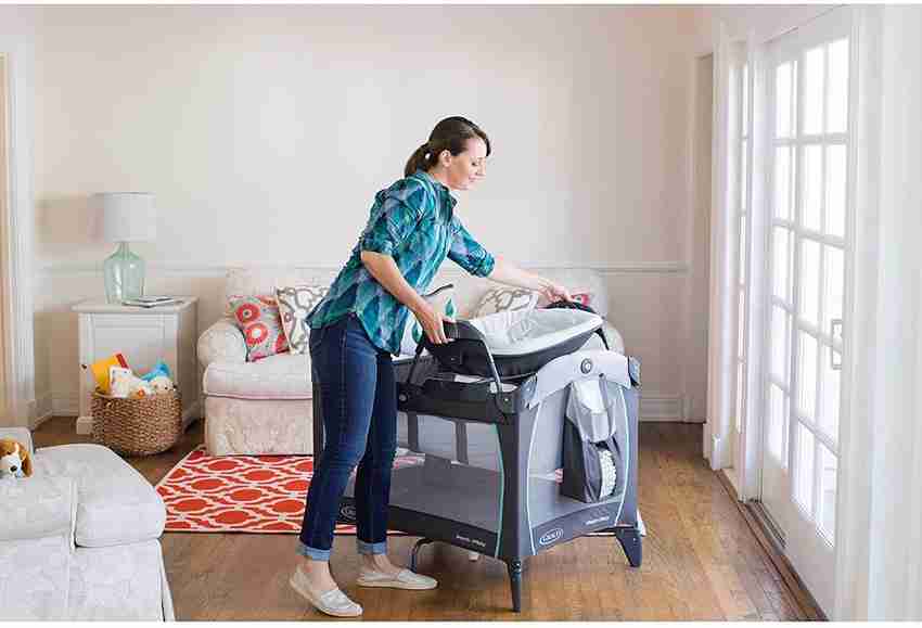 Pack n play deals bassinet changing table