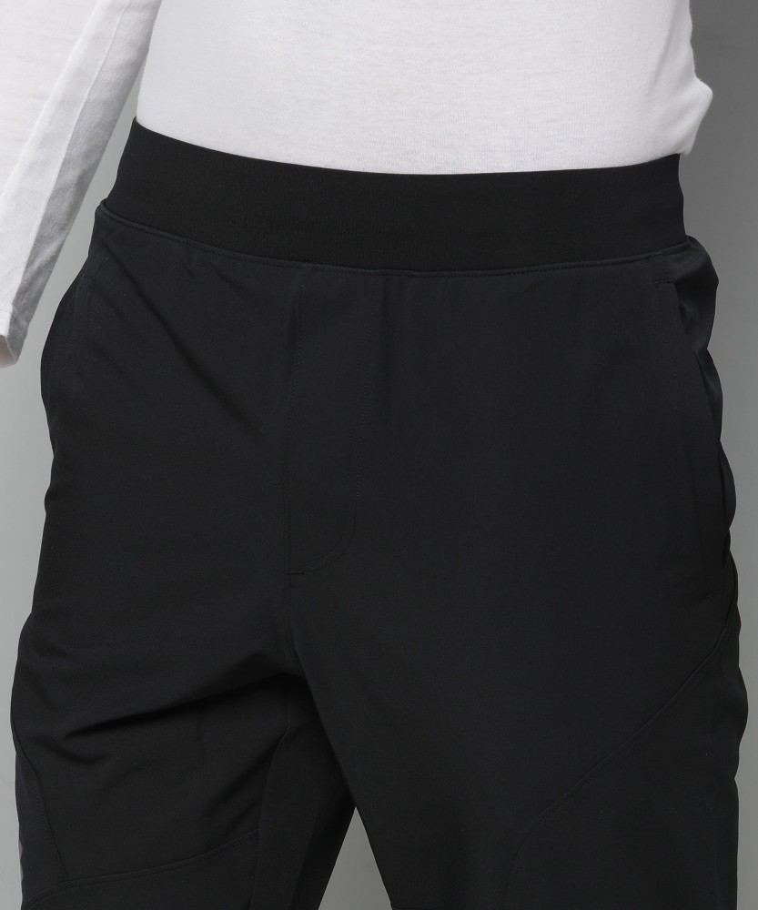 Under Armour 100% Polyester Solid Black Active Pants Size M - 48% off