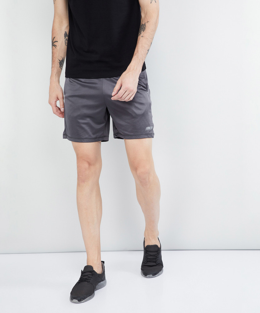 Max shorts online shop