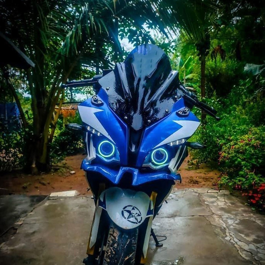 Sms traders RS 200 Black Windshield Version 2 Bike Headlight Visor
