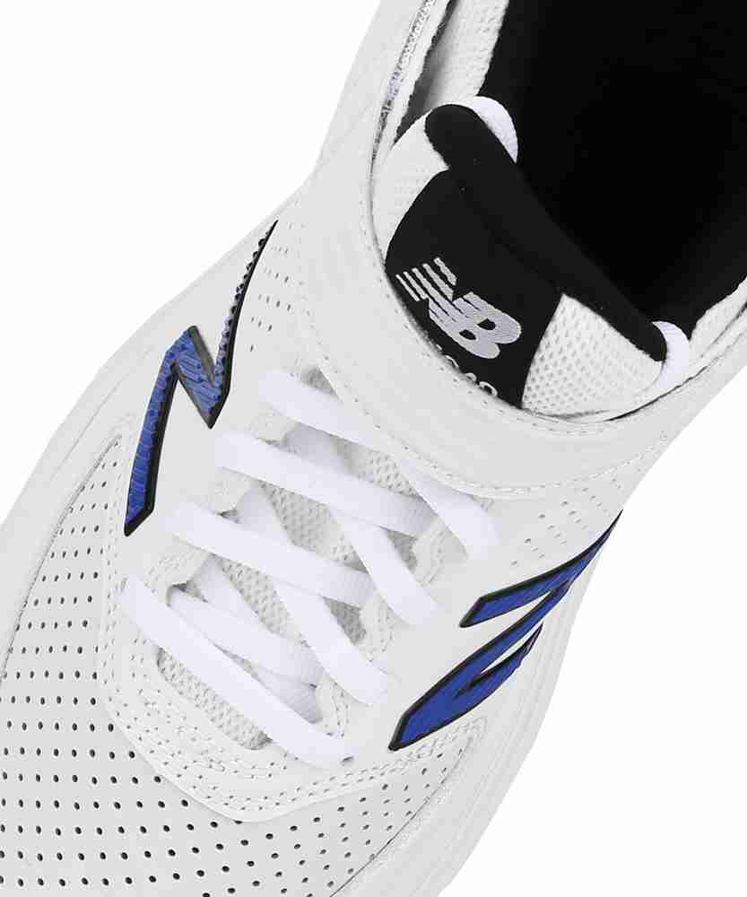 New Balance 4040 Cricket Shoes For Men Buy New Balance 4040