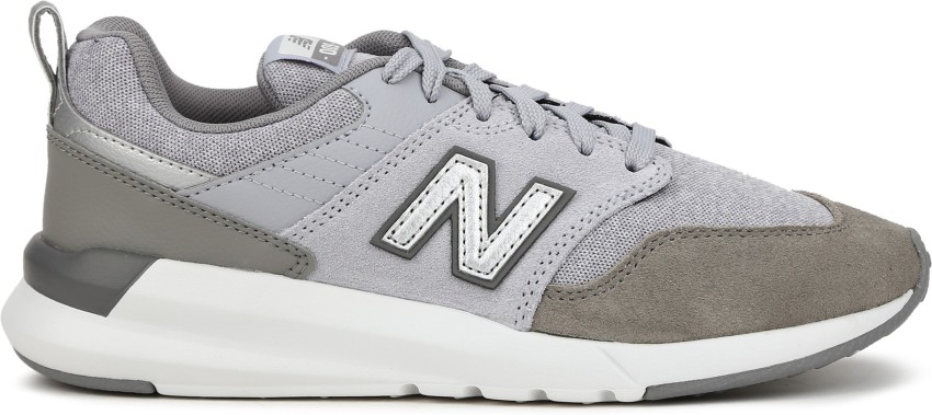 New balance 009 sales women sneakers