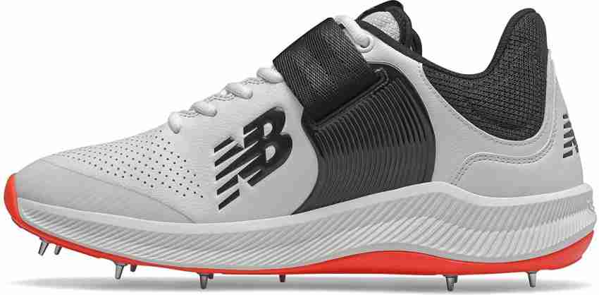 New balance 2024 4040v3 cricket