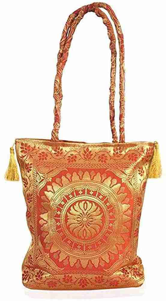 Flipkart NATURE CART NatureCartt Banarasi Silk Golden Thread