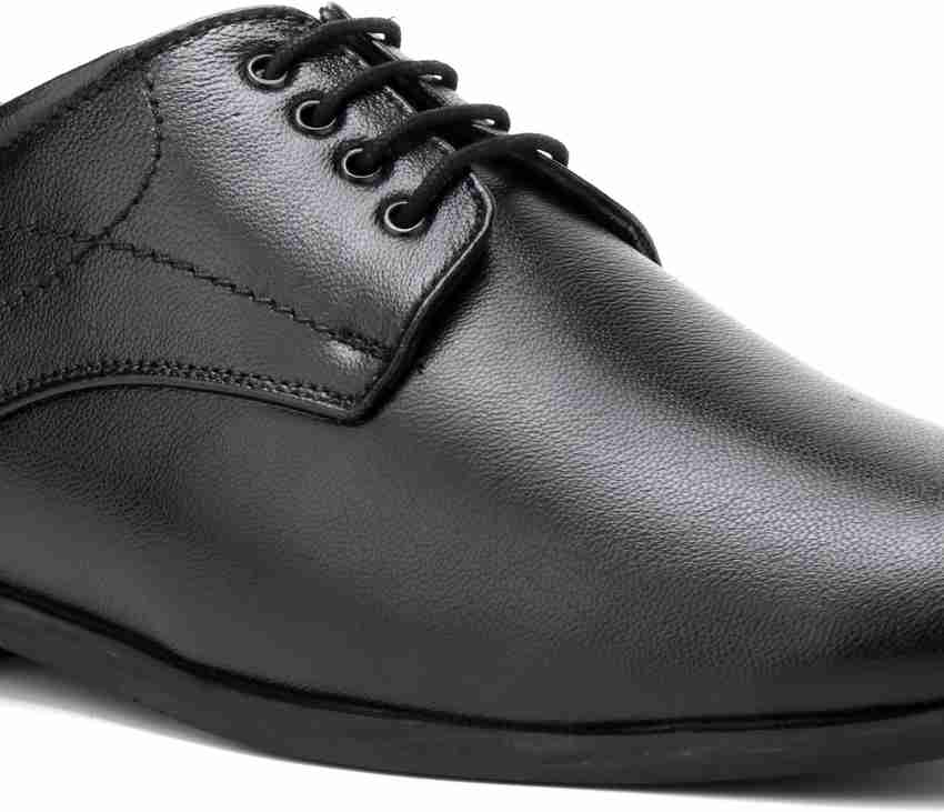 Banish hotsell shoes flipkart