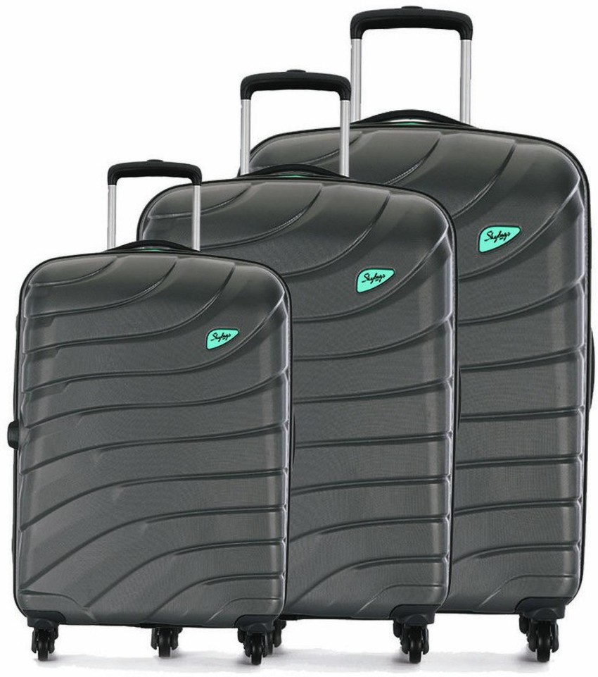 Flipkart trolley 2025 bags skybags