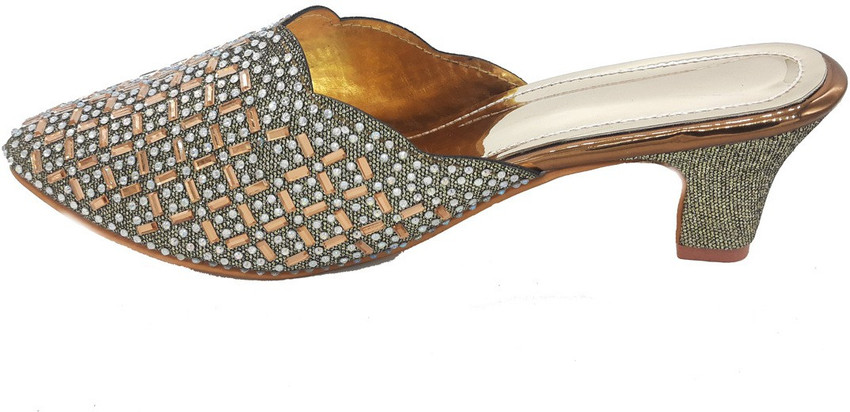 Vada pav chappal best sale ladies