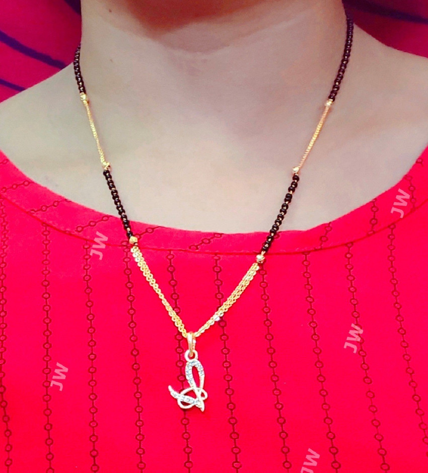 V alphabet pendant design store