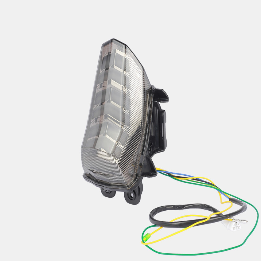 R15 v3 outlet tail light