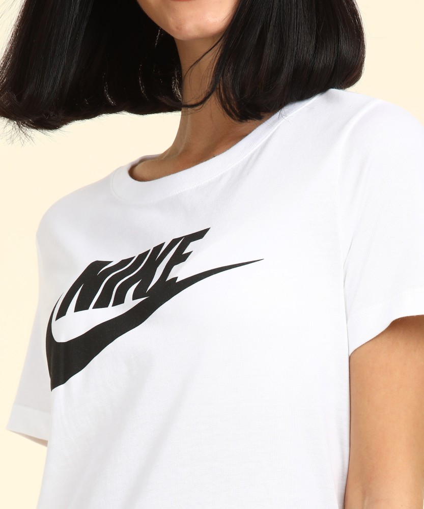 Nike Sportswear T-Shirts & Polo Shirts Women White - XS - Short-Sleeved T- Shirts Shirt : : Clothing, Shoes & Accessories