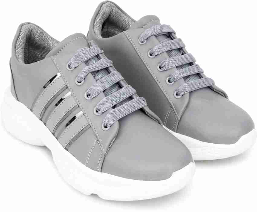 Girls hotsell grey pumps