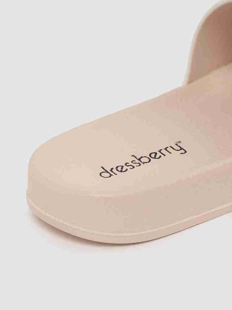 Dressberry slippers store