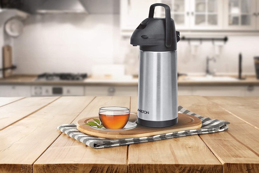 https://rukminim2.flixcart.com/image/850/1000/kk2wl8w0/bottle/d/h/k/3000-thermosteel-carafe-hot-cold-pinnacle-3000-vacuum-insulated-original-imafzg9z6ushqwyf.jpeg?q=90