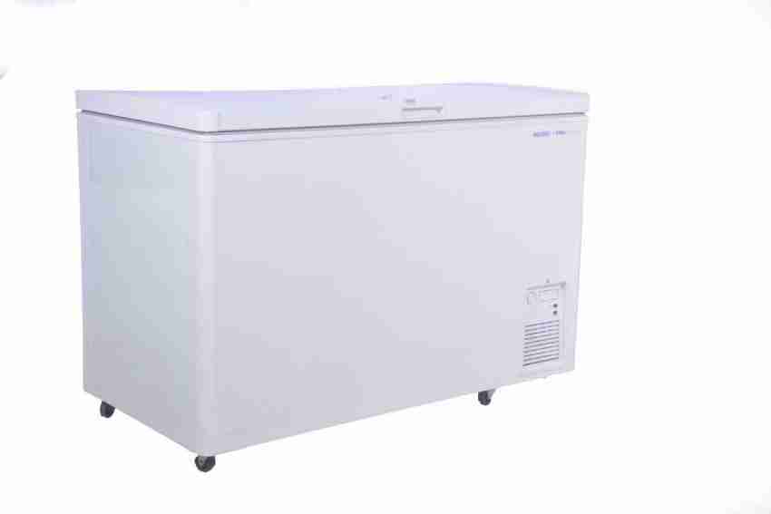 Voltas 320 store ltr chest cooler