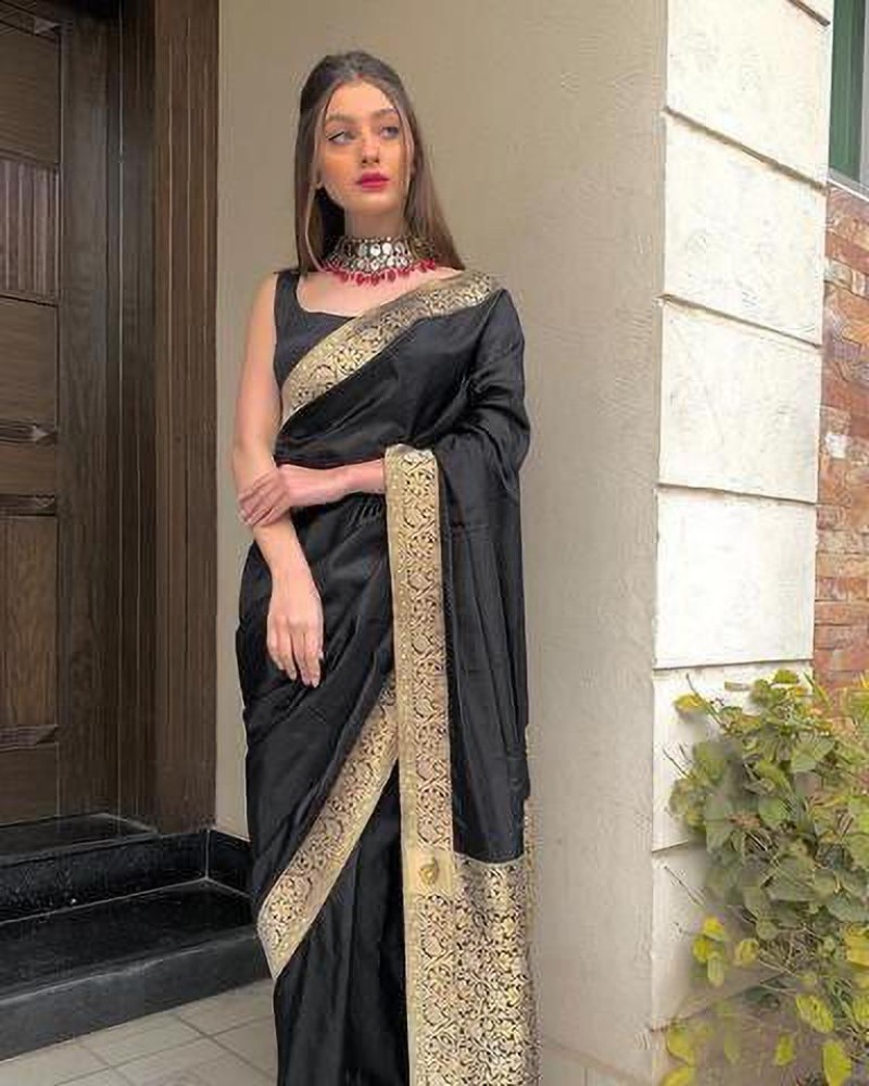 Black saree with golden hotsell border flipkart