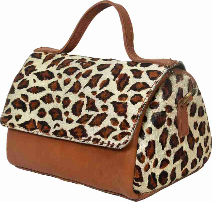 Tiger print shoulder online bag