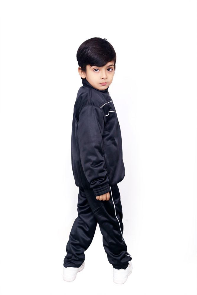 6 year old boy tracksuit store