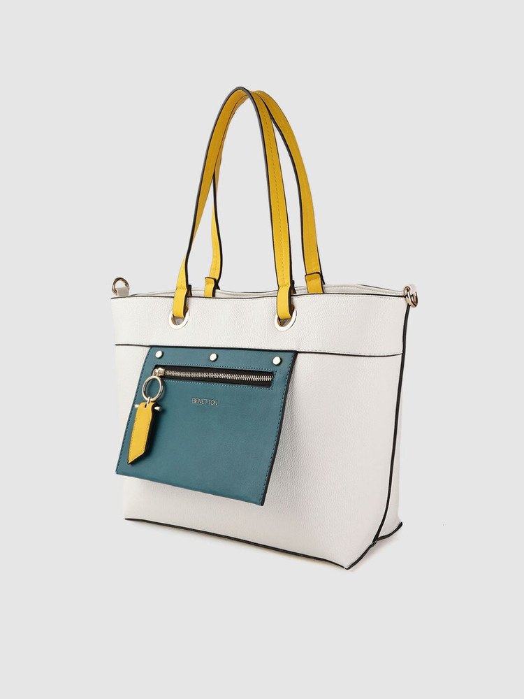 United colors of benetton ladies bags store