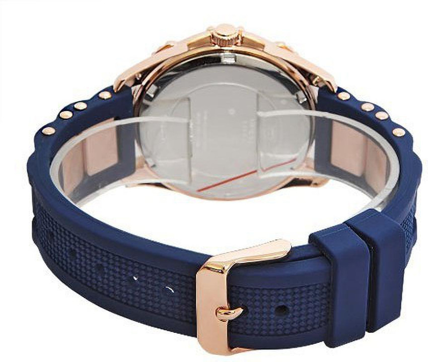 GUESS Analog Watch For Women Buy GUESS Analog Watch For Women W0325L8 Online at Best Prices in India Flipkart