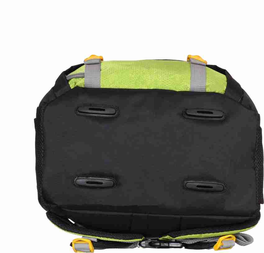 Incase halo top courier backpack