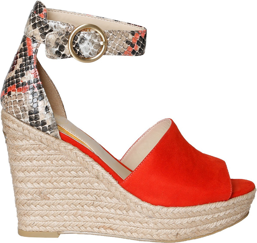 Guess hotsell red wedges