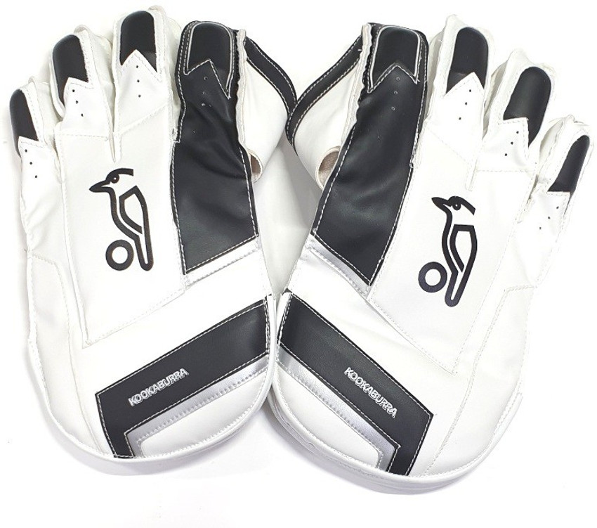 Wicket keeping gloves shop flipkart
