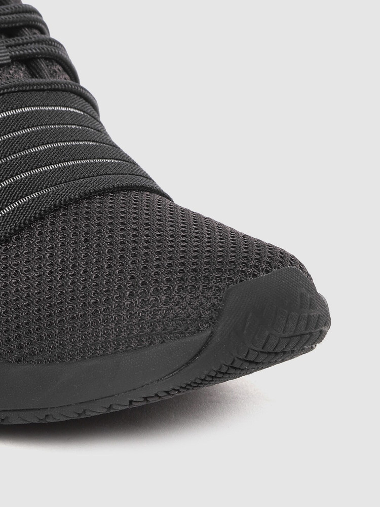 Under Armour UA HOVR Summit Fat Tire Sportstyle Shoes  Cool Material