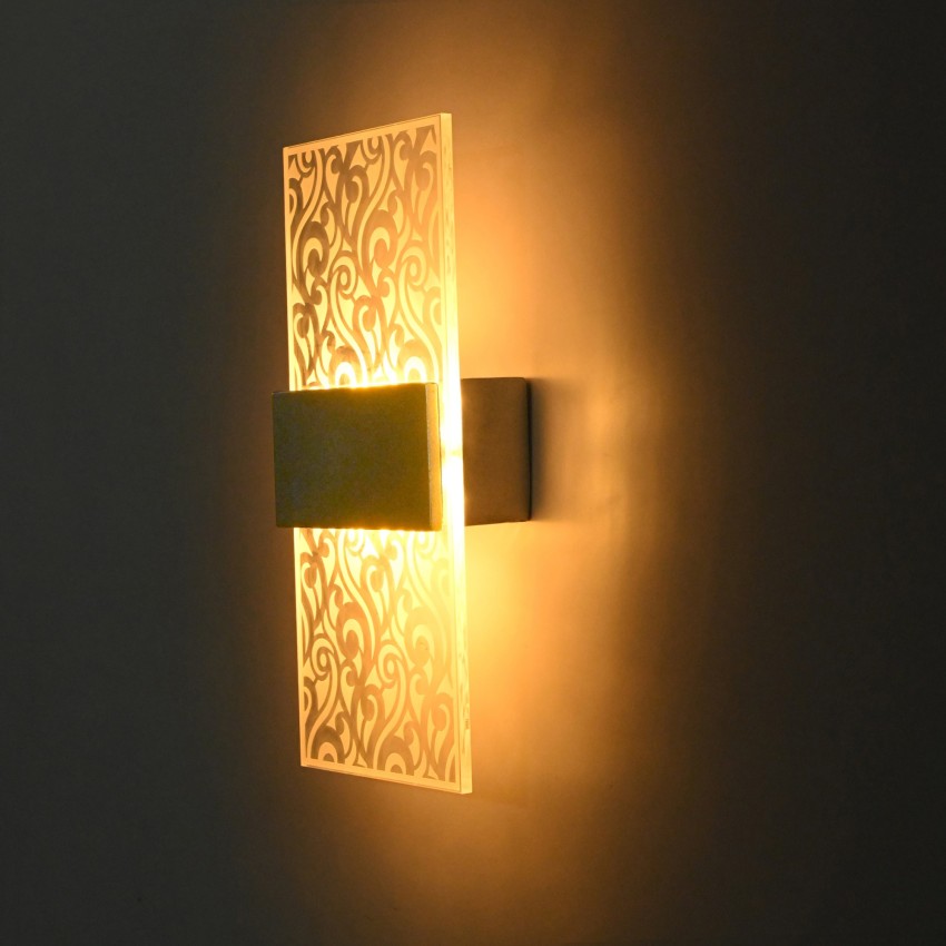 Wall mounted outlet night lamp