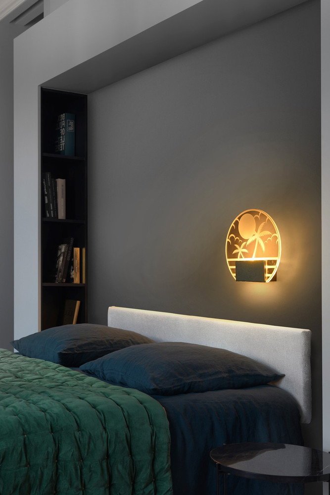 Night lamp outlet for bedroom wall