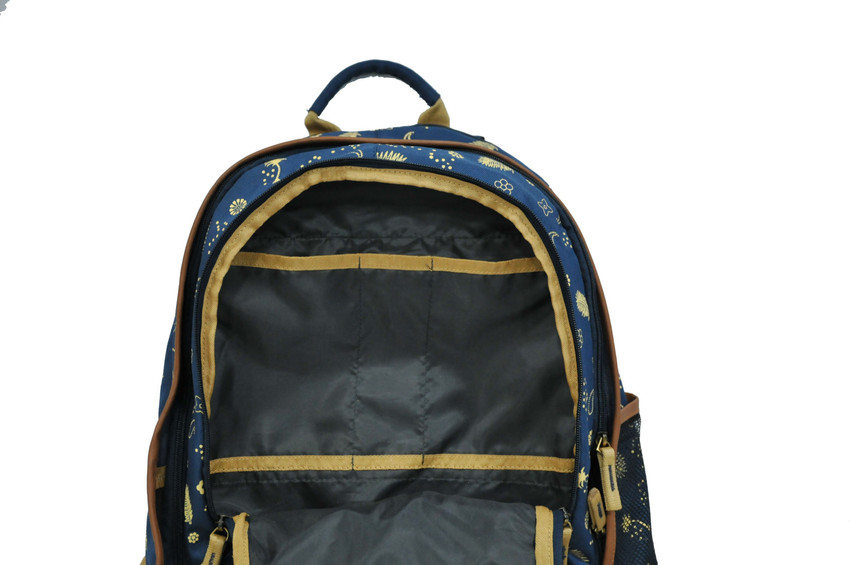 Gear 26 ltrs navy blue and beige sales casual backpack