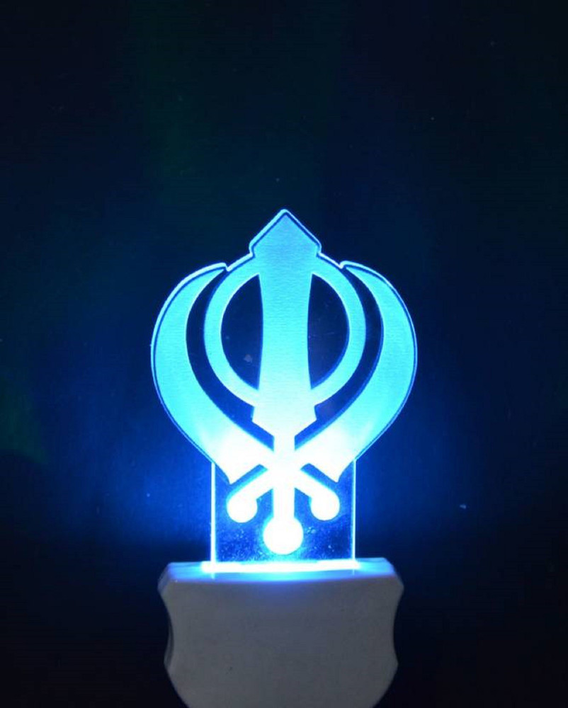Magic colour sensing lamp outlet