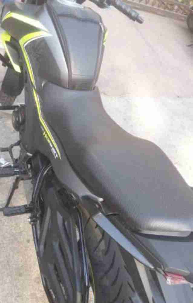 Sahara Seats Honda Hornet Black Seat Cover Black Tank Cover Strap