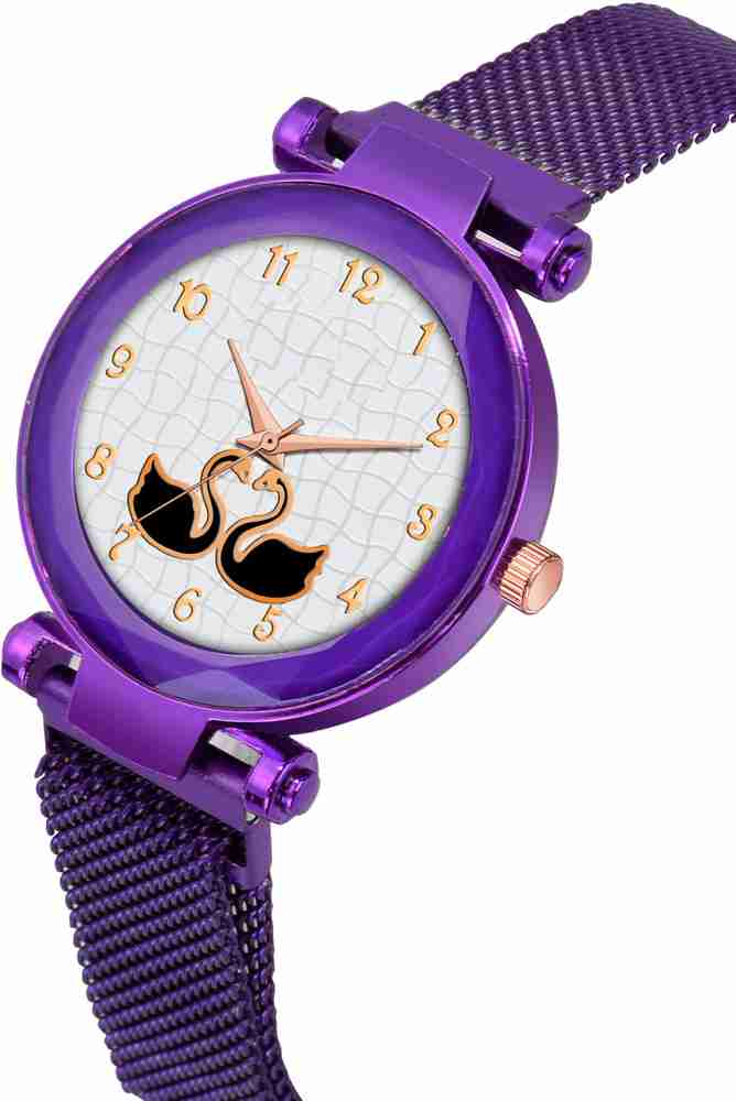 Girls store first watch