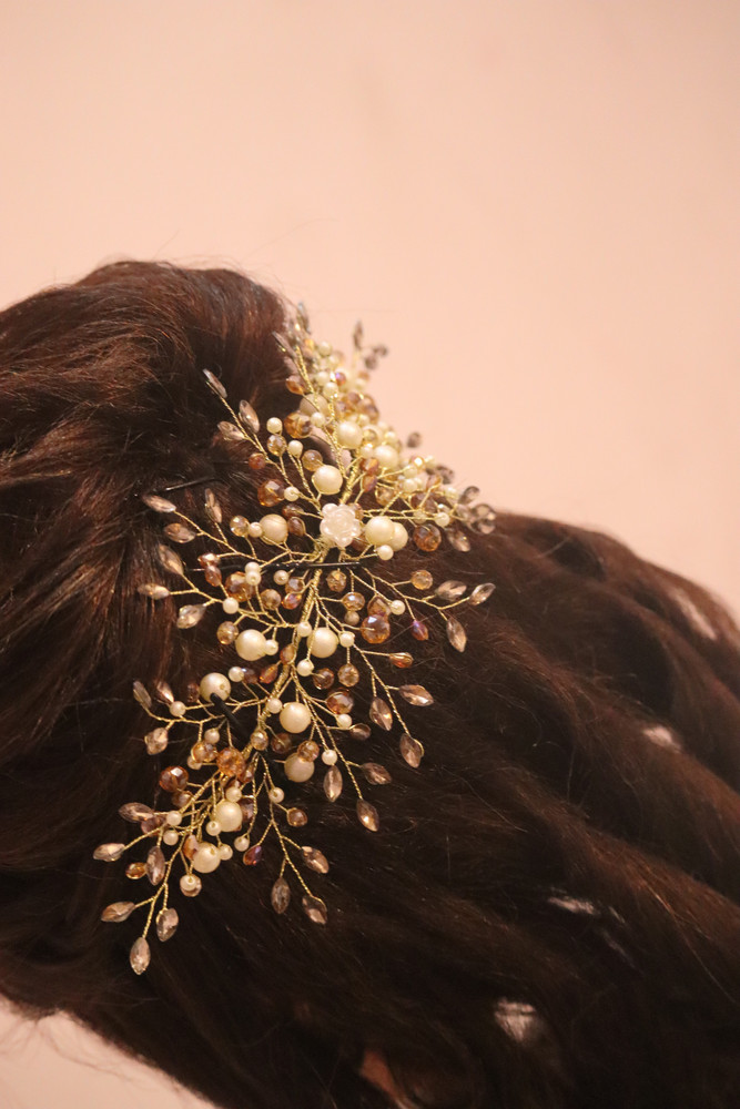 New discount hair brooch