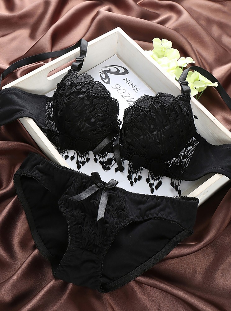 https://rukminim2.flixcart.com/image/850/1000/kmkxbww0/lingerie-set/i/b/g/34d-anb-rb05-black-new-lingerie-set-huyen-be-original-imagfgfg4z6zhzsa.jpeg?q=90&crop=false