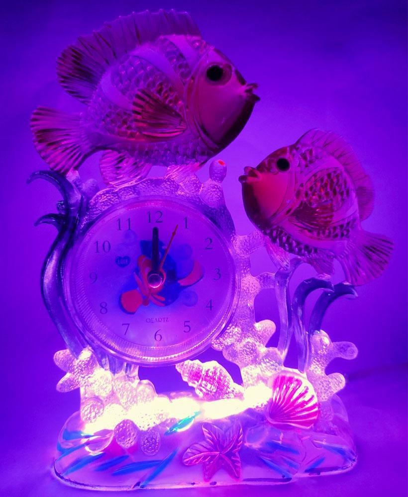 HEMANTH ARTS Fish Shaped Clock With 6 Colour Changing Night Lamp