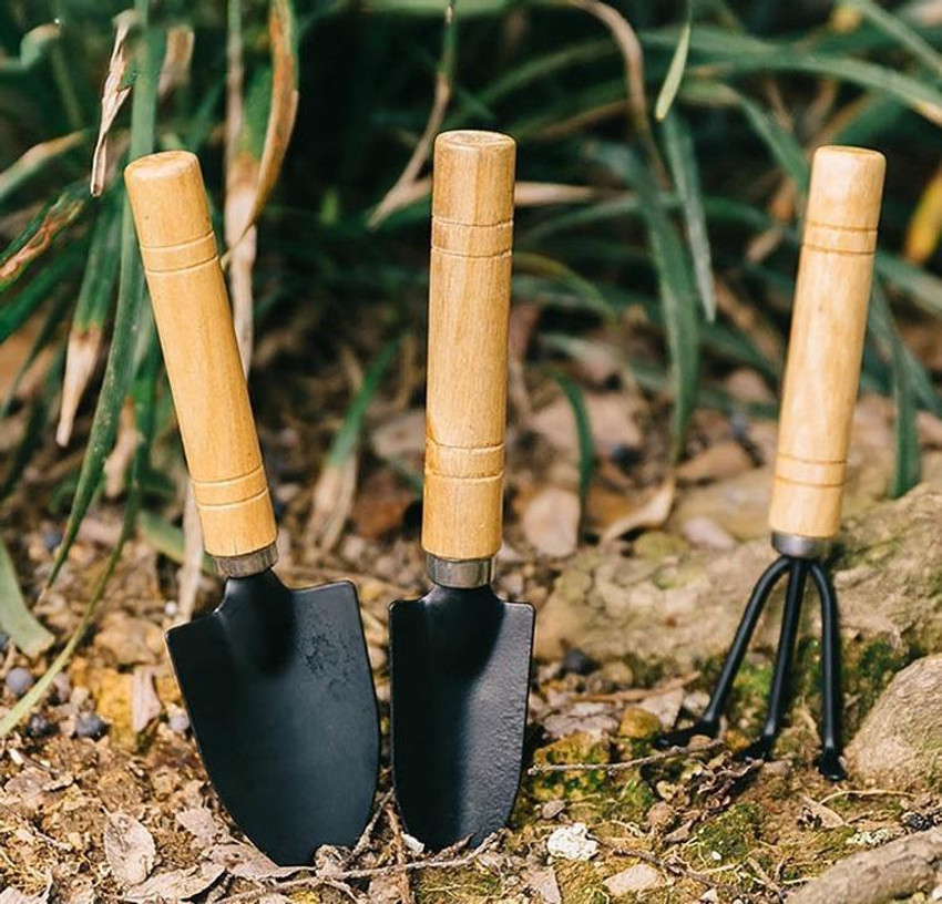 Garden tools outlet