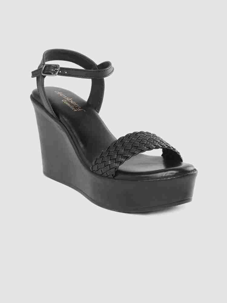 Dressberry wedges on sale