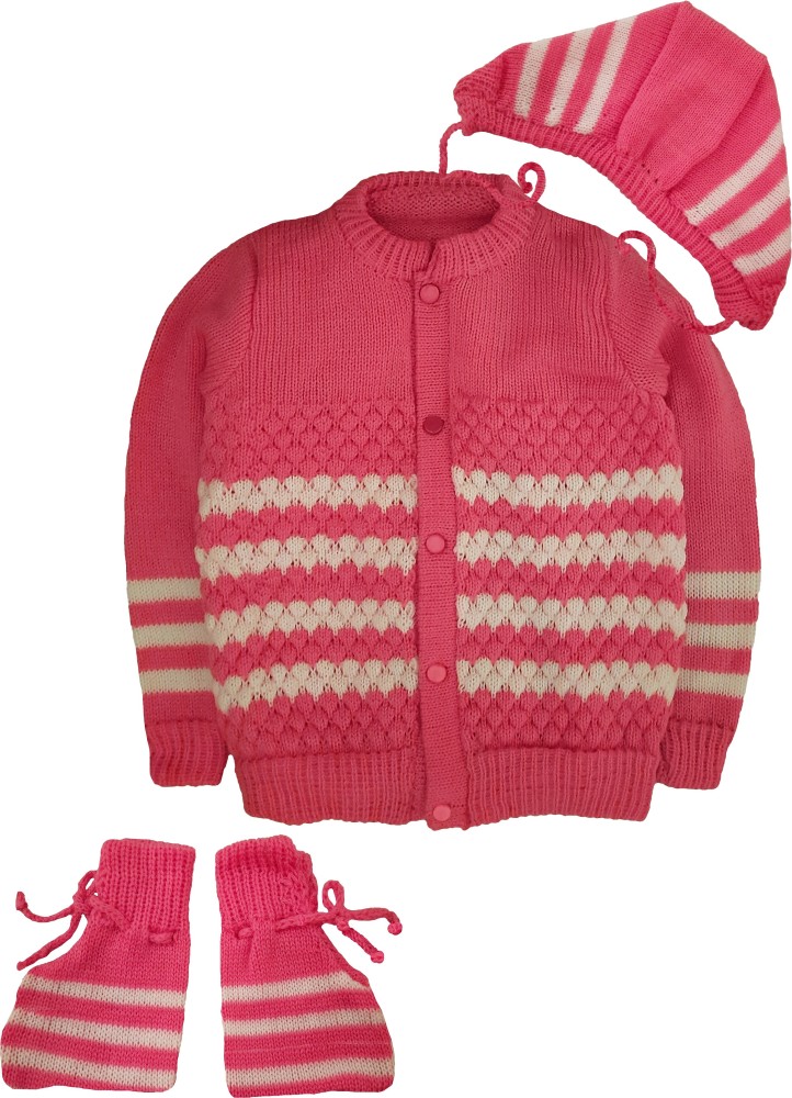 Sweater with outlet cap for girl