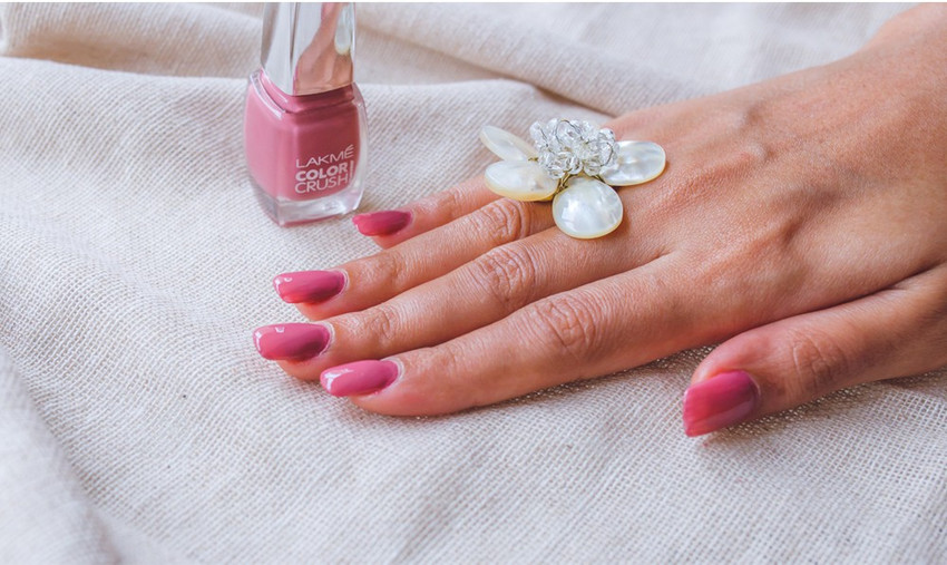 Ahoy! Nails!!: Lakme Absolute Gel Stylist Nail Polish - Scarlet Red Swatch  & Review
