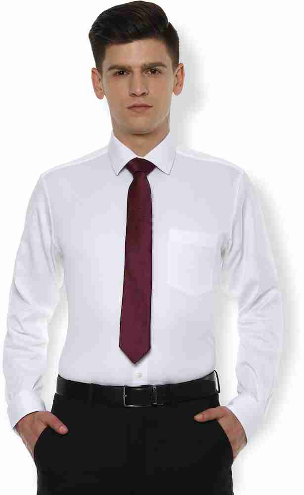 Van heusen boxed outlet shirt and tie