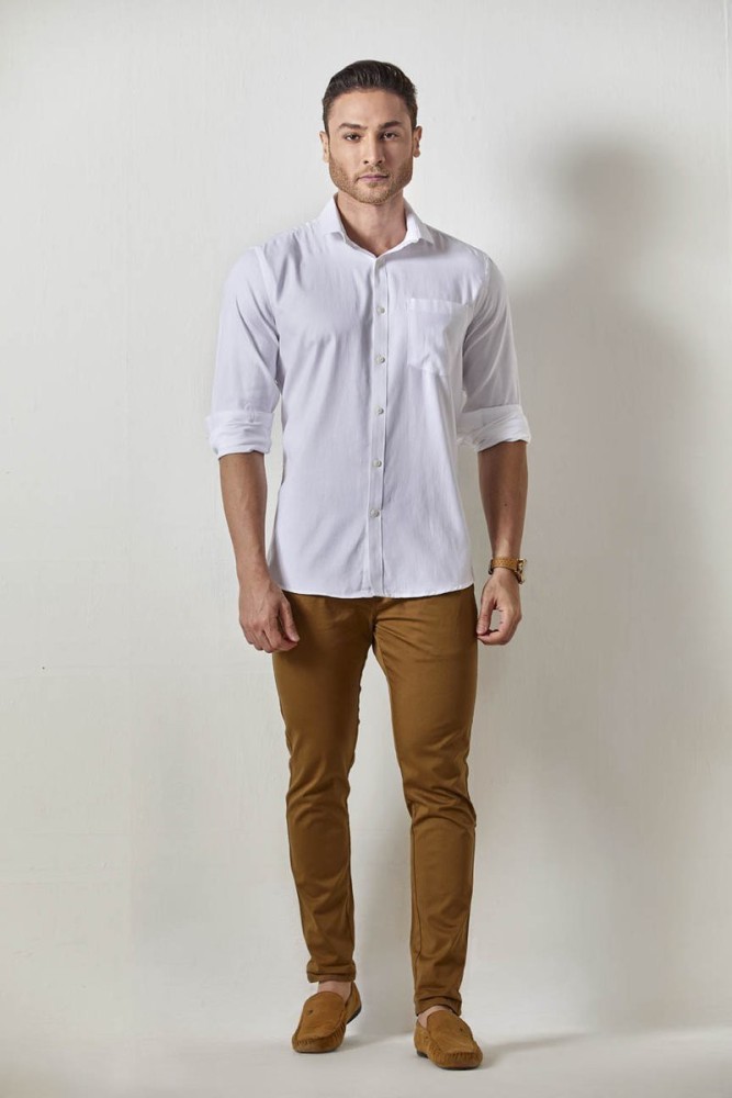Which shirt is best match with khaki pants? - Quora