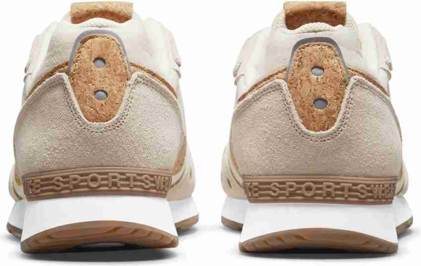 Nike internationalist deals oatmeal white