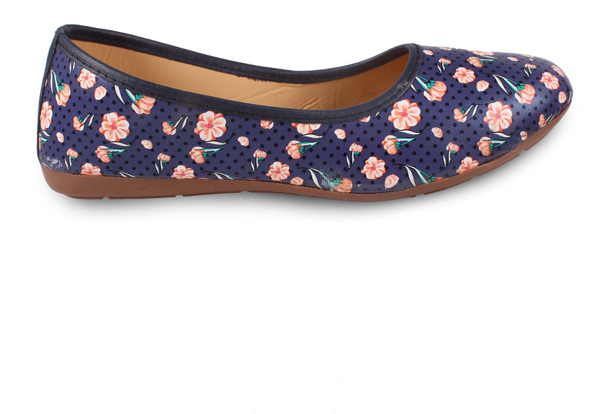 Printed belly shoes top