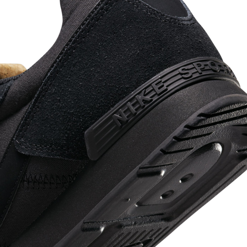 NIKE Venture Runner Running Shoes For Men Buy NIKE Venture