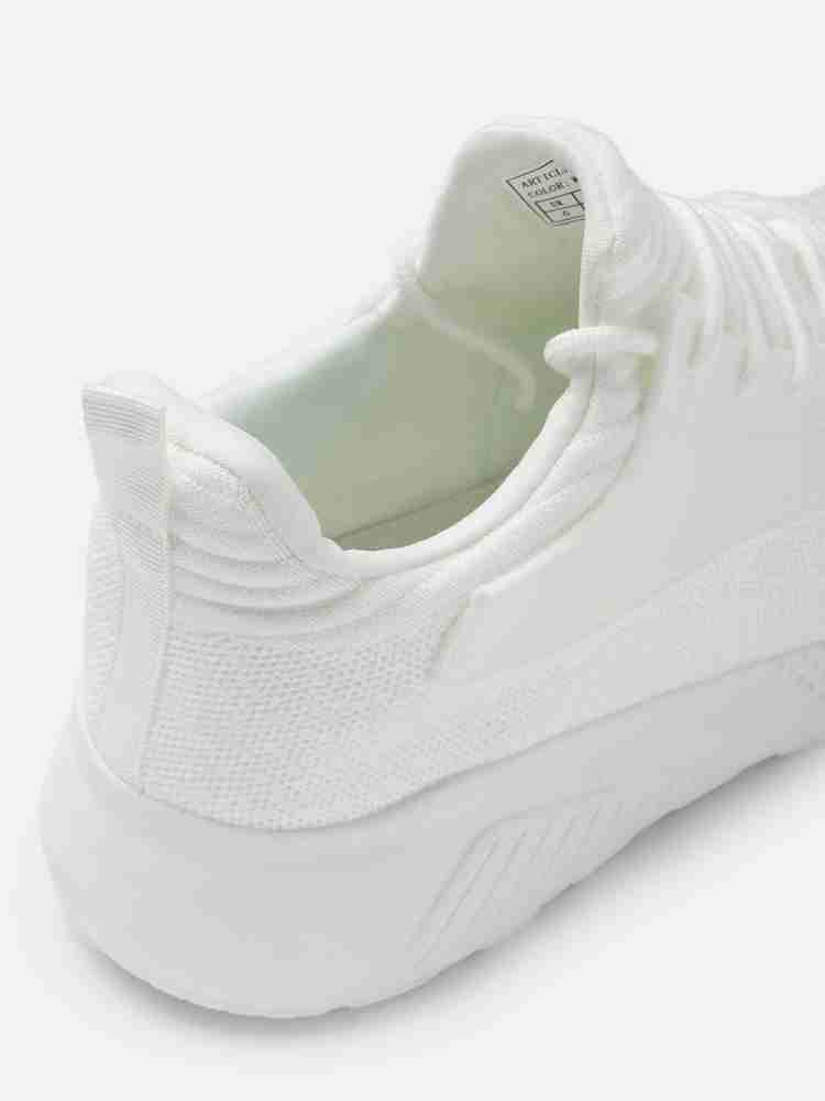 Roadster men hot sale white sneakers