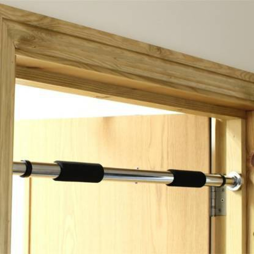 Hanging door shop pull up bar