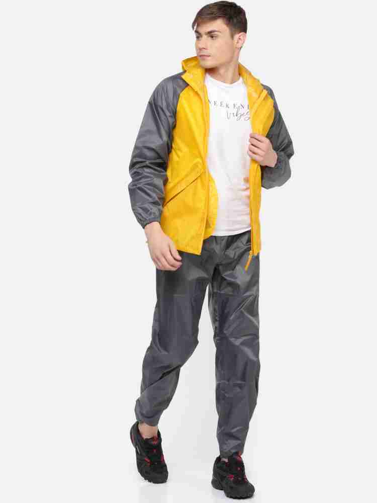 Wildcraft men's raincoat sales set